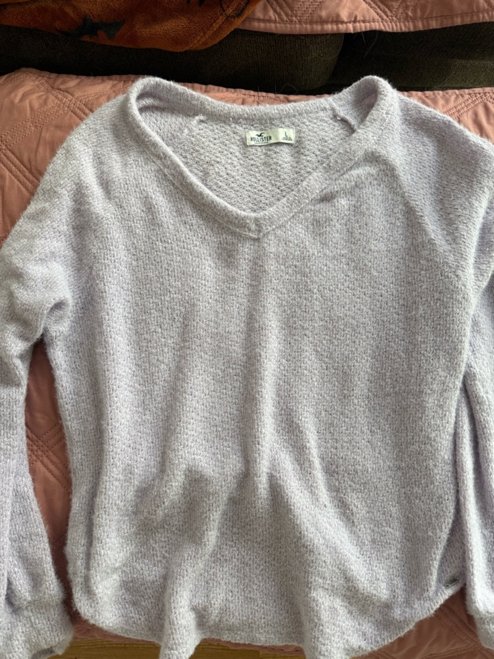 Hollister Light Purple Knit Pullover Sweater Women's Size L V-Neck Long Sleeve